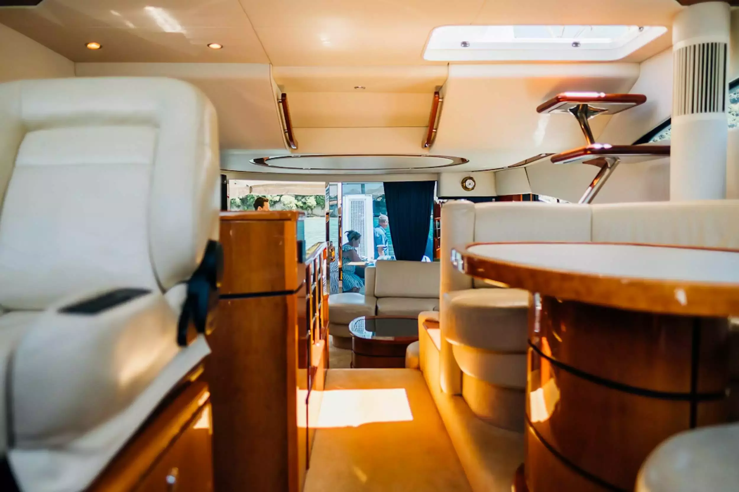 Indian Summer by Fairline – Private Motor Yacht Charter in Wellington – Special Offer at Boatcrowd
