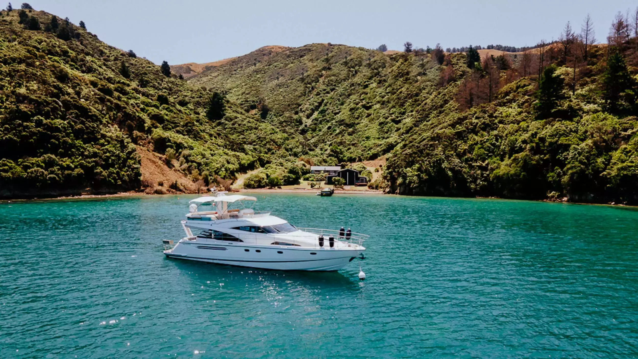 Indian Summer by Fairline – Private Motor Yacht Charter in Wellington – Special Offer at Boatcrowd