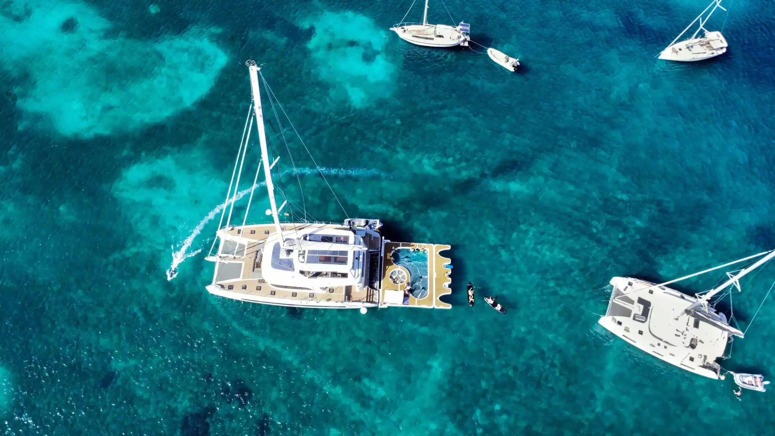 Triwing Endor by Lagoon – Private Luxury Catamaran Charter in Split – Special Offer at Boatcrowd