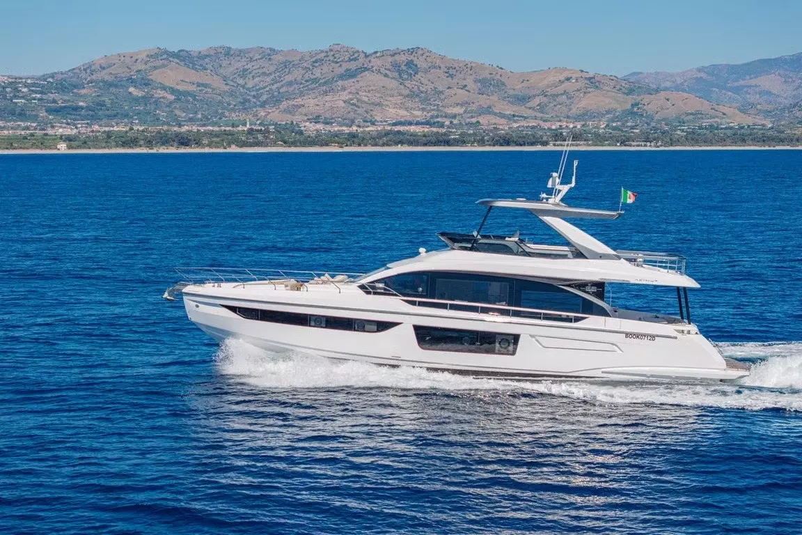 SBK by Azimut - Private Motor Yacht Charter in Italy – Special Offer at Boatcrowd