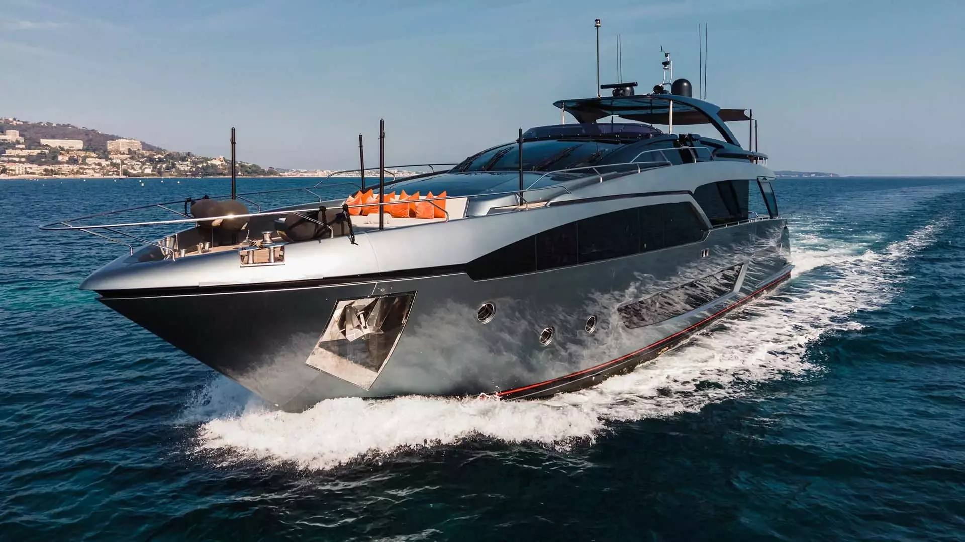 Ella by Riva – Special Offer on Private Motor Yacht Rental