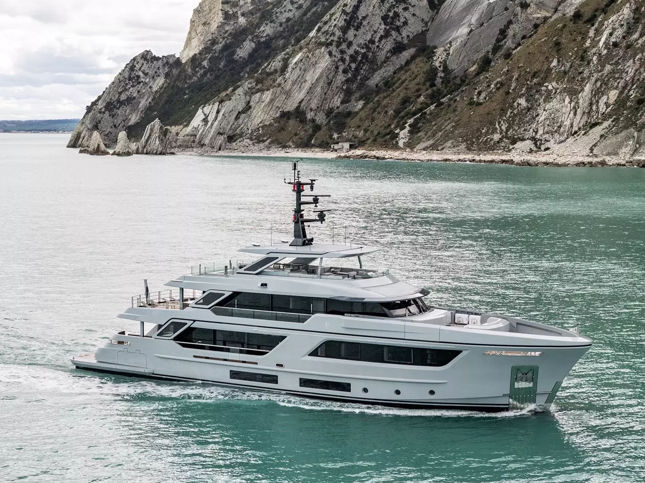 Pazienza by Cantiere Delle Marche – Private Superyacht Charter in Auckland – Special Offer at Boatcrowd