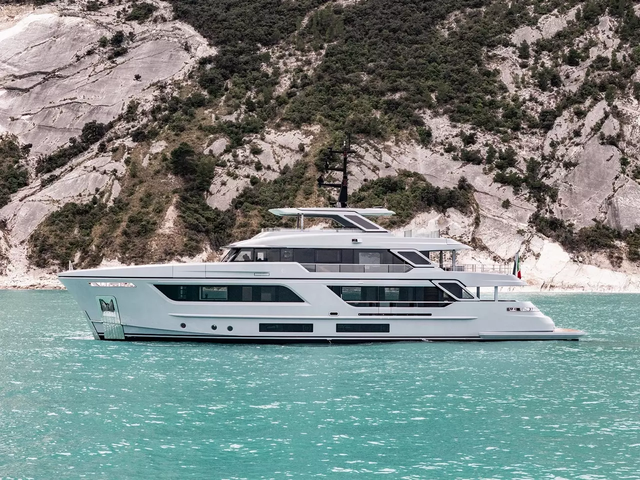 Pazienza by Cantiere Delle Marche – Private Superyacht Charter in Auckland – Special Offer at Boatcrowd