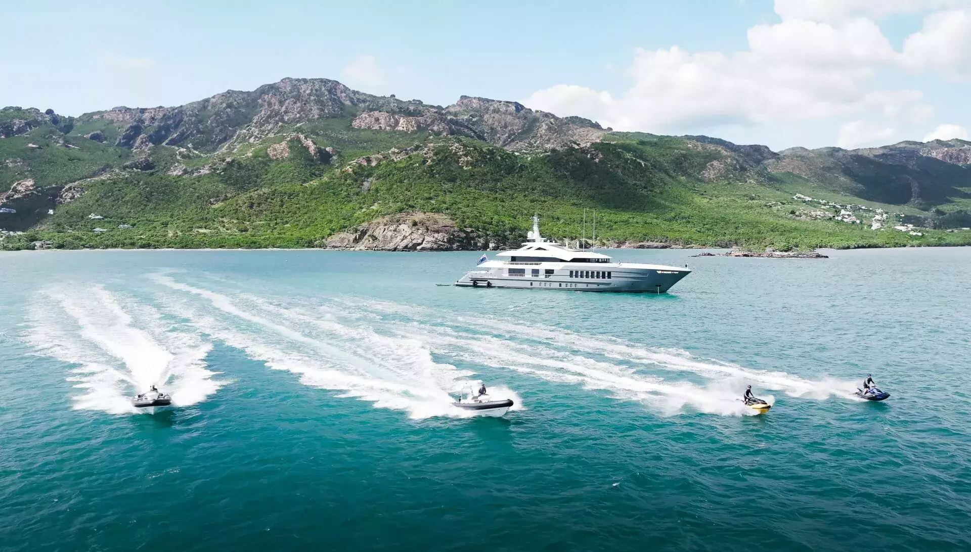 Reliance by Heesen – Private Superyacht Charter in Placencia – Special Offer at Boatcrowd