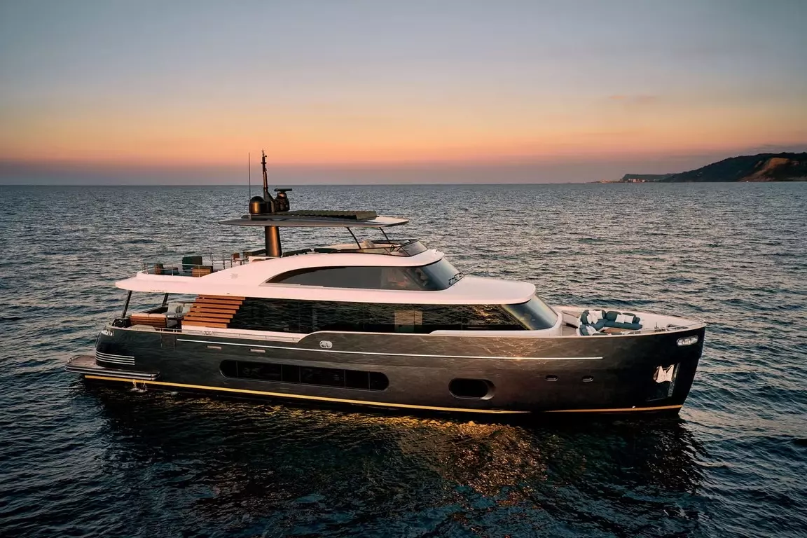 Blue Eyes by Azimut – Special Offer on Private Motor Yacht Charter