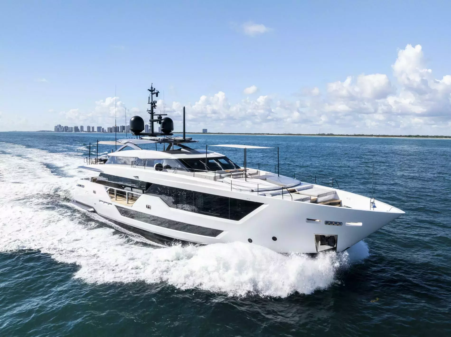 Evexias I by Custom Line – Private Superyacht Charter in Nassau