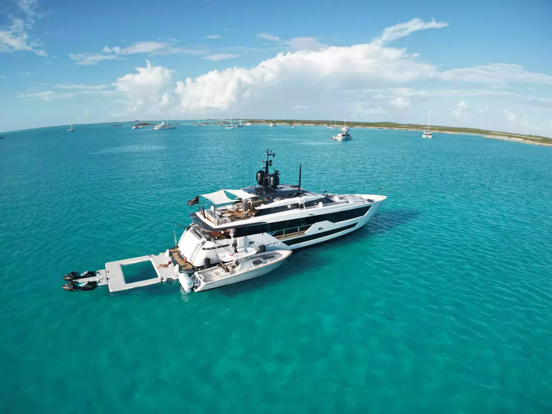 Evexias I by Custom Line – Private Superyacht Charter in Nassau