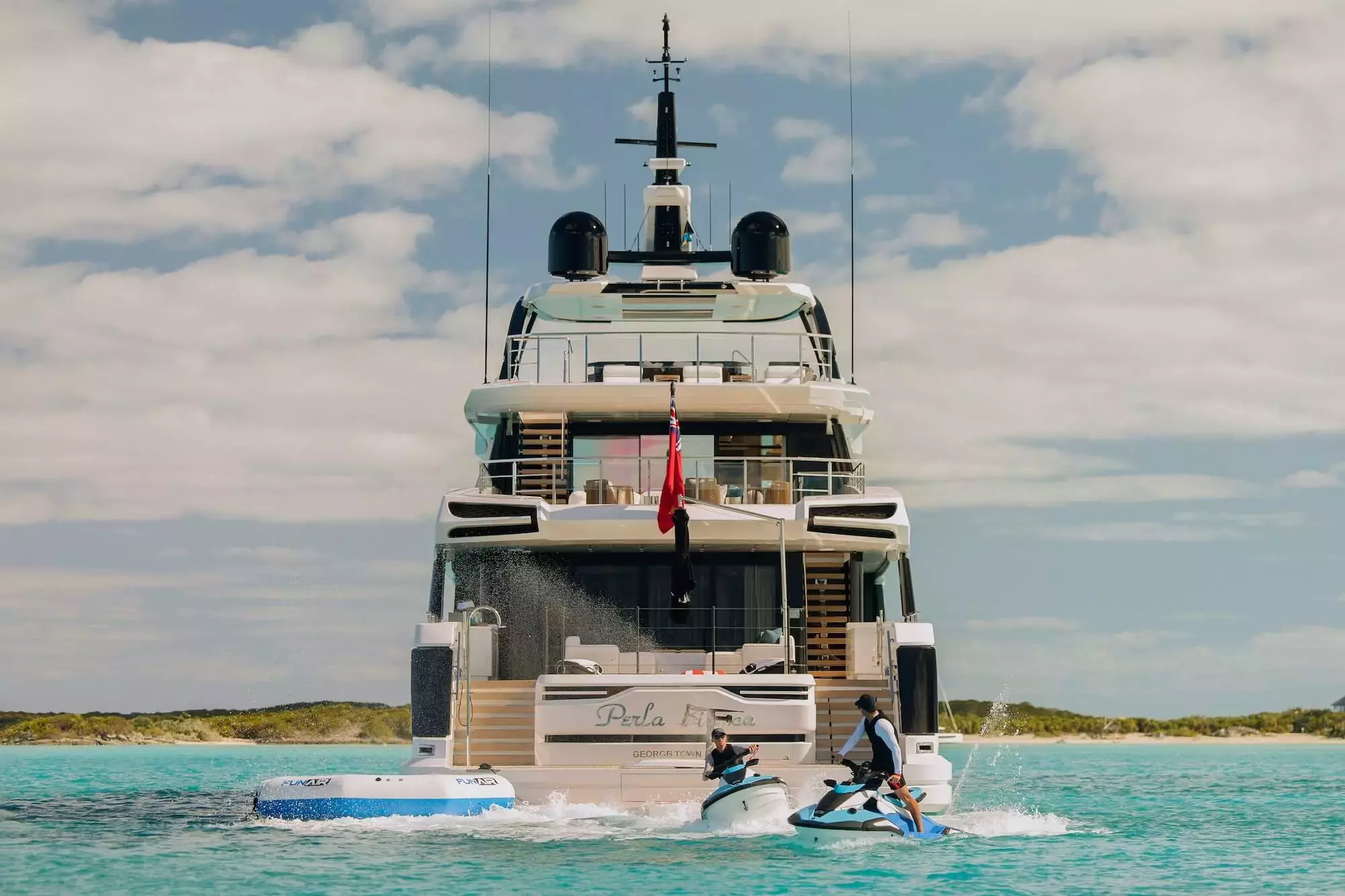Perla Bianca by Baglietto – Private Superyacht Charter in Turks and Caicos
