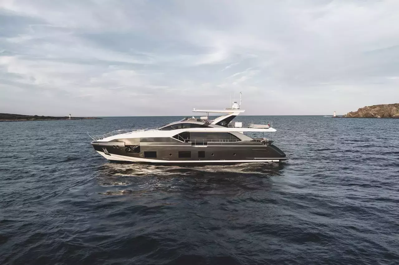 Aluminia Too by Azimut – Private Motor Yacht Charter in Trogir