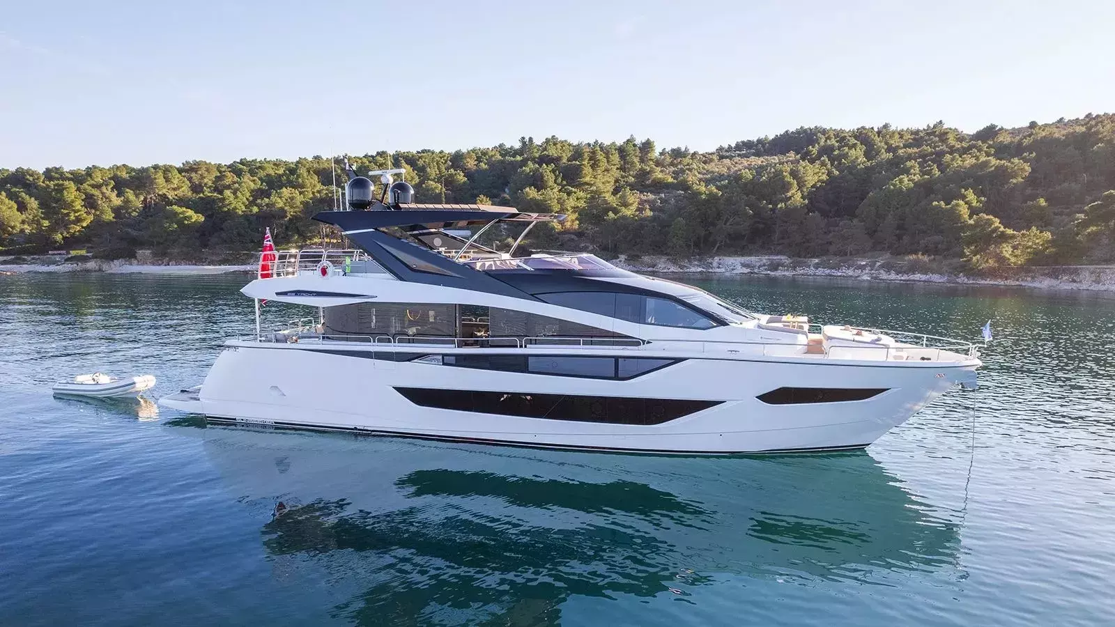 Mowana by Sunseeker – Private Motor Yacht Charter in Trogir