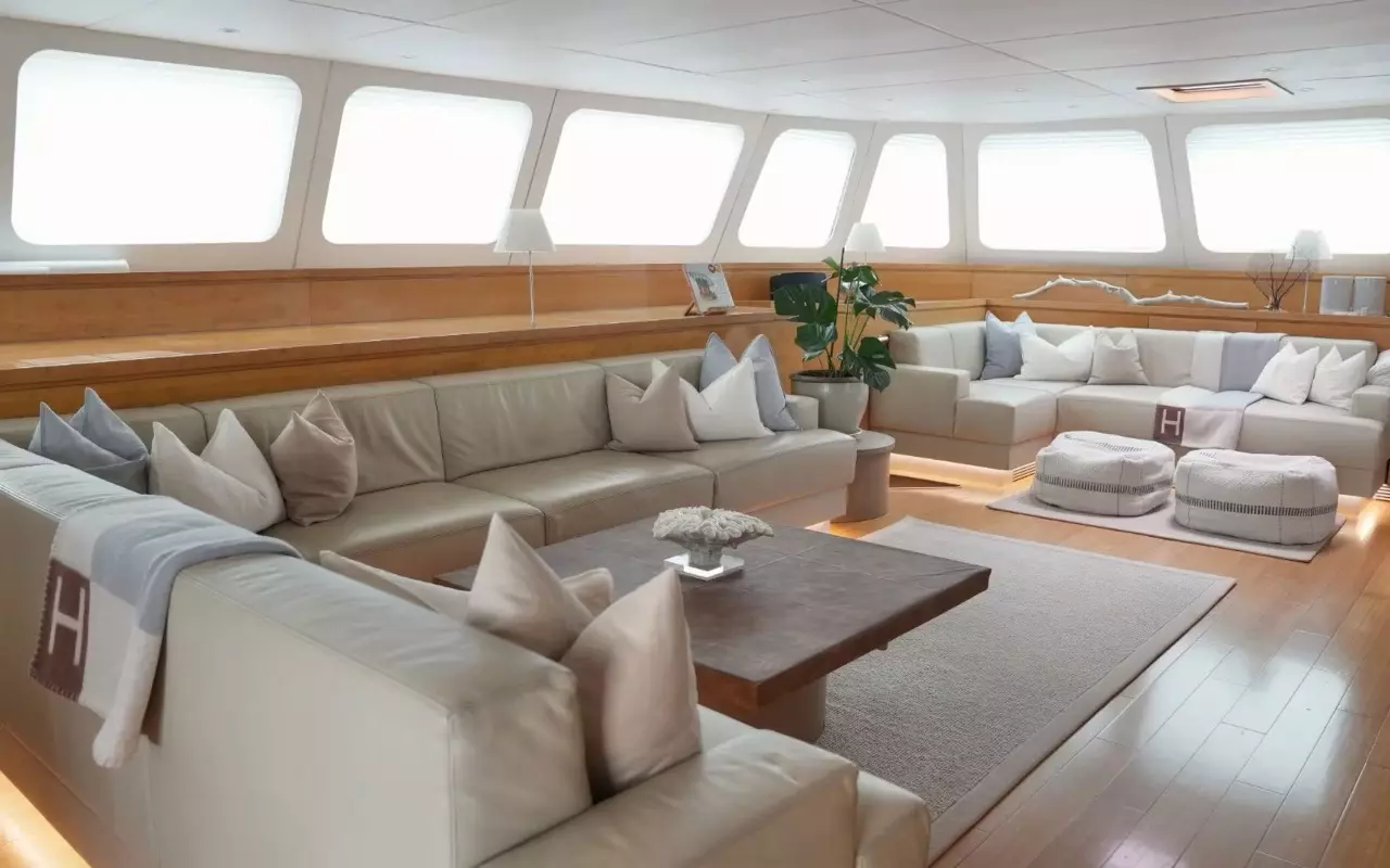 Che by Sunreef Yachts – Private Sailing Catamaran Charter in Suva