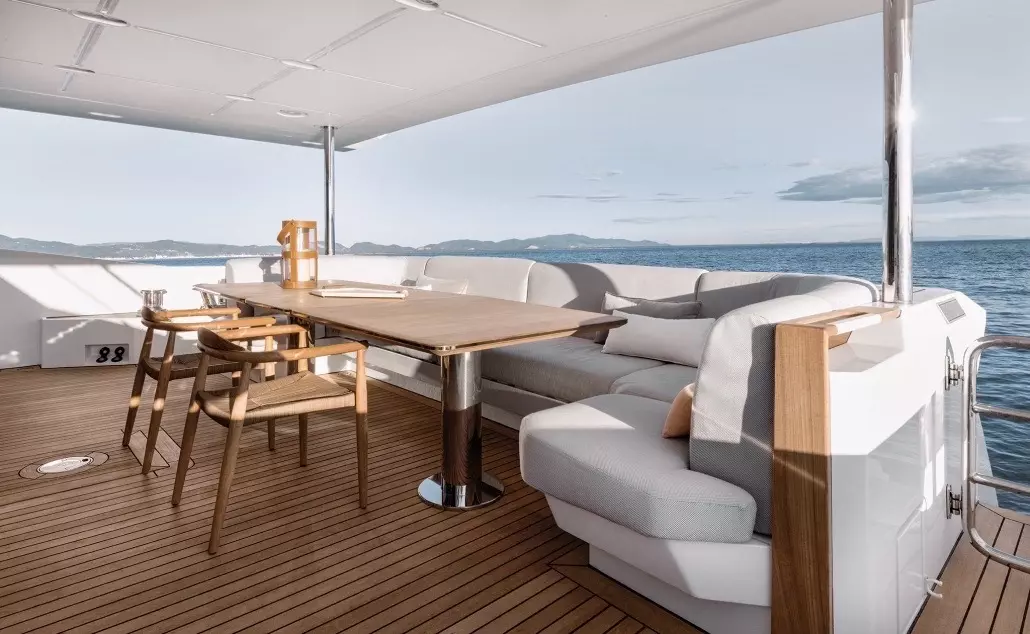 Volante by Azimut – Private Superyacht Charter in Rhodes