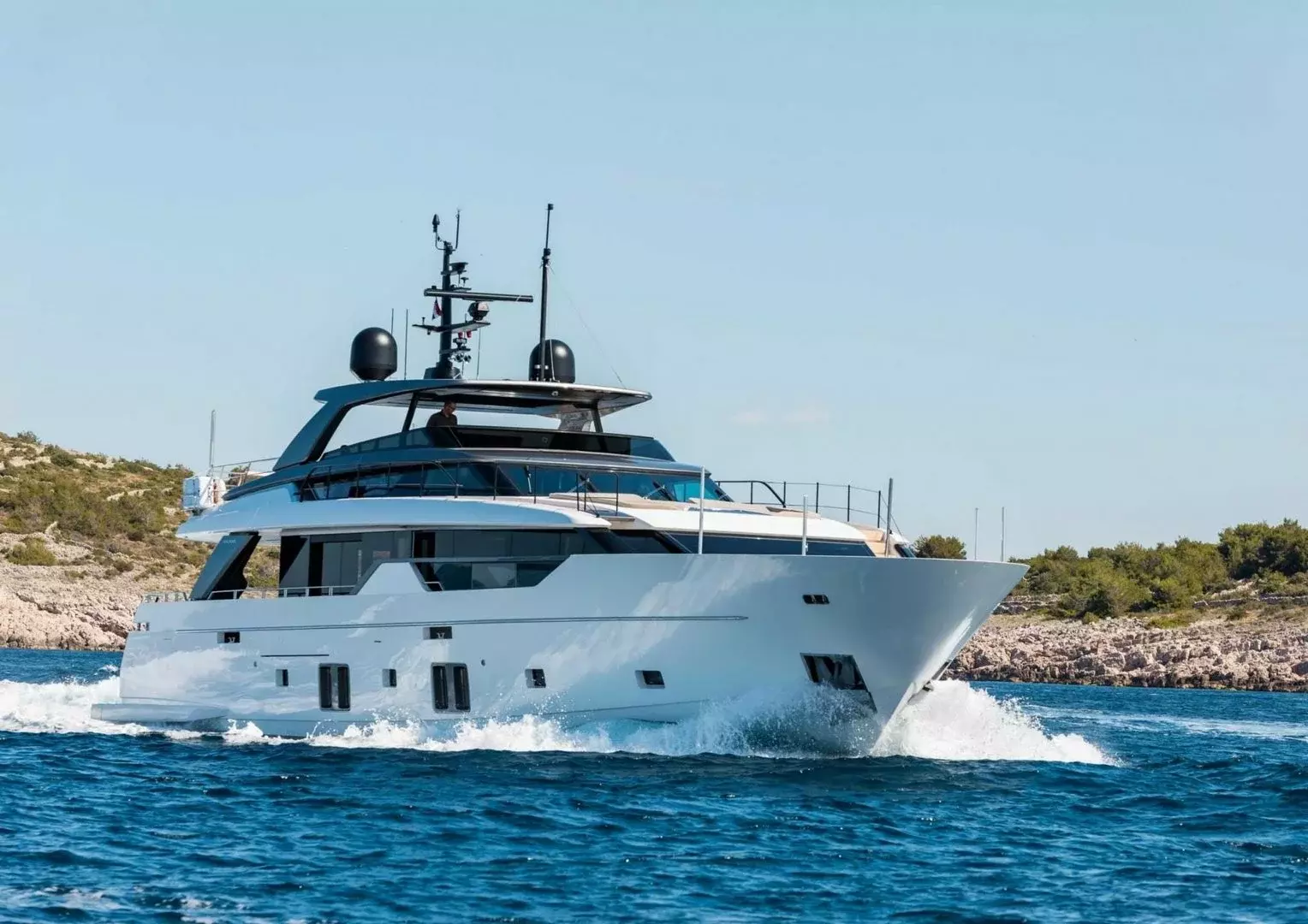 Piola by Sanlorenzo – Private Motor Yacht Charter in Rhodes
