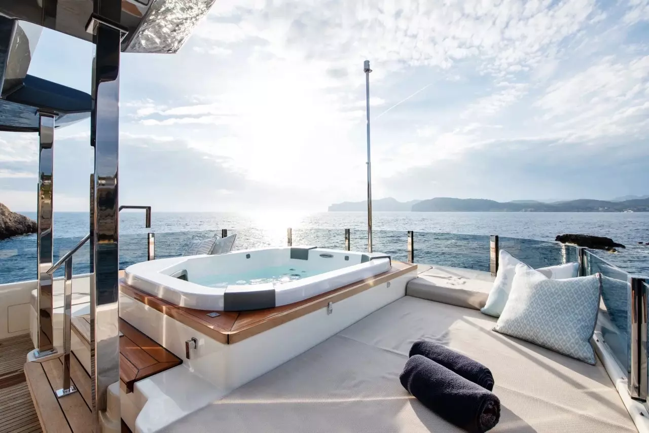 Alberry by Custom Line – Private Superyacht Charter in Antibes