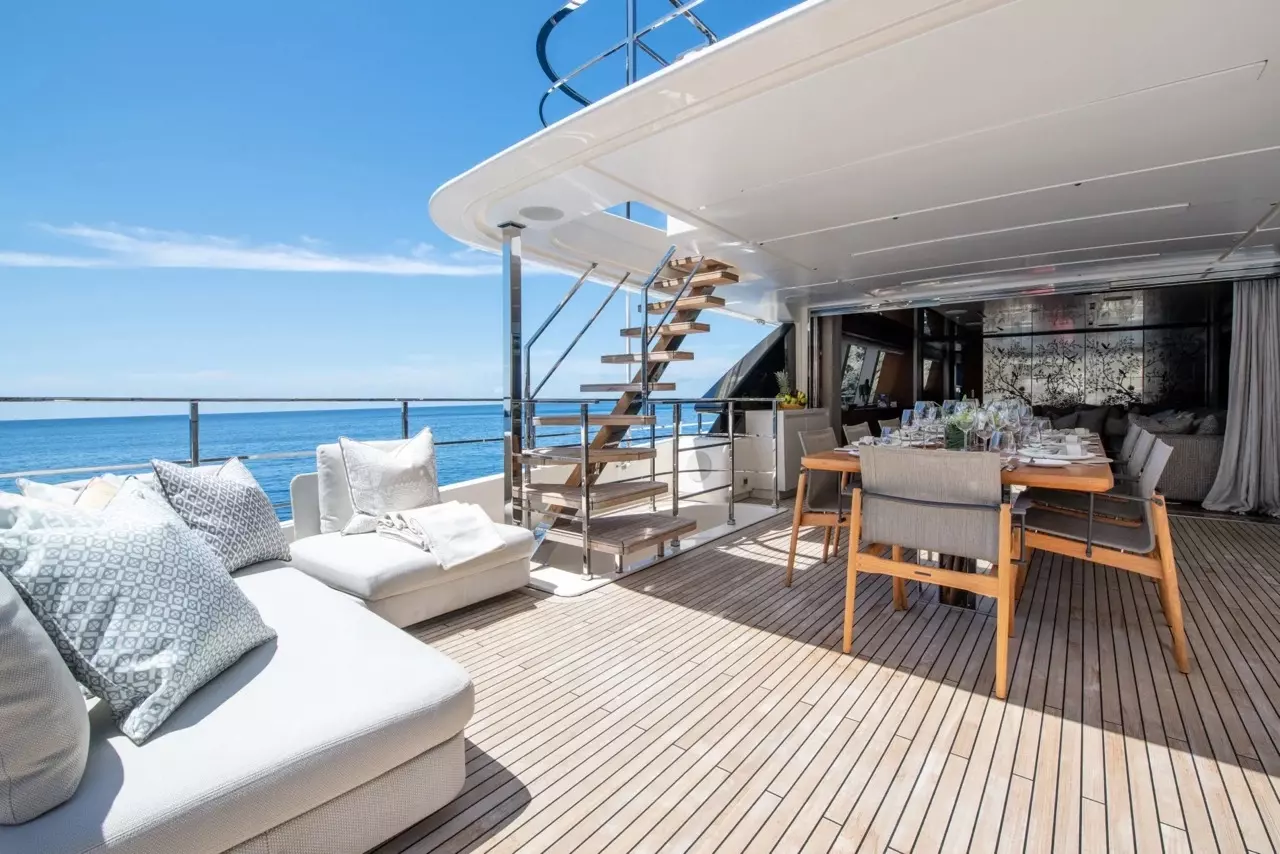 Alberry by Custom Line – Private Superyacht Charter in Antibes