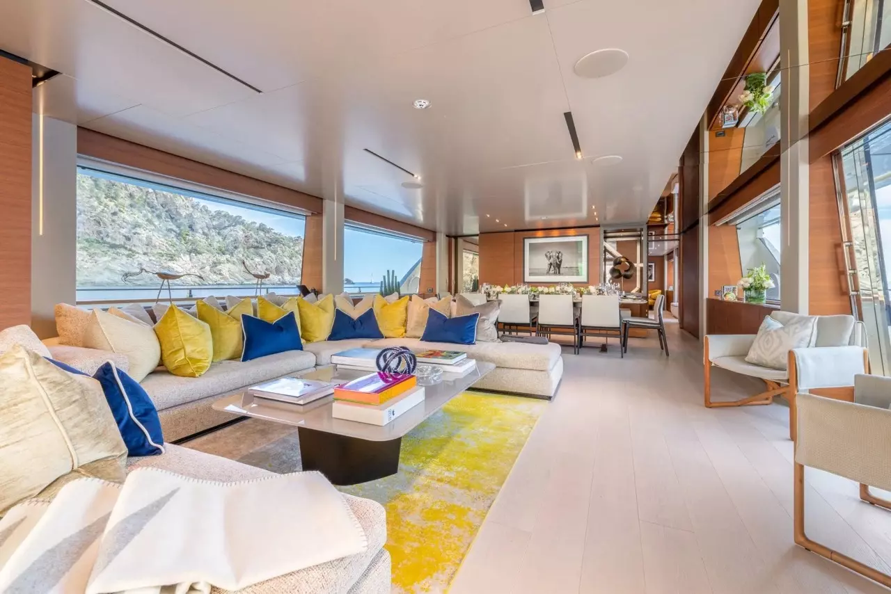 Alberry by Custom Line – Private Superyacht Charter in Antibes