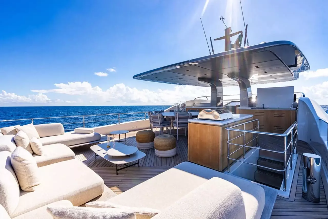 Laila by Sanlorenzo – Private Superyacht Charter in Turks and Caicos