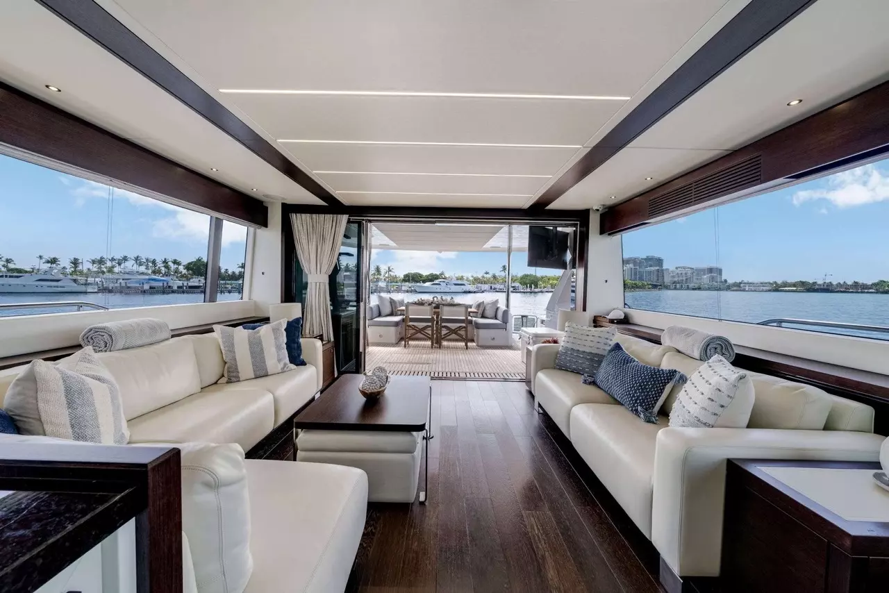 Seawalker by Sunseeker – Private Motor Yacht Charter in Nassau