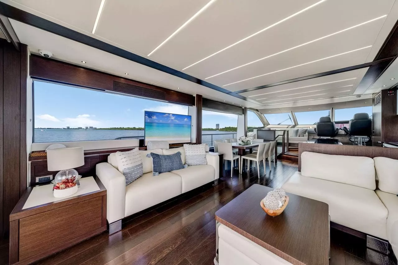 Seawalker by Sunseeker – Private Motor Yacht Charter in Nassau