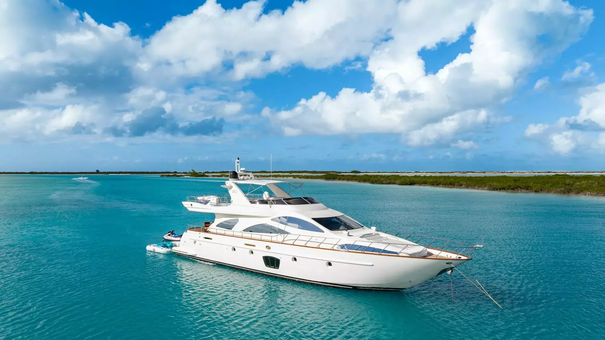 Azimut by Azimut – Private Motor Yacht Charter in Turks and Caicos