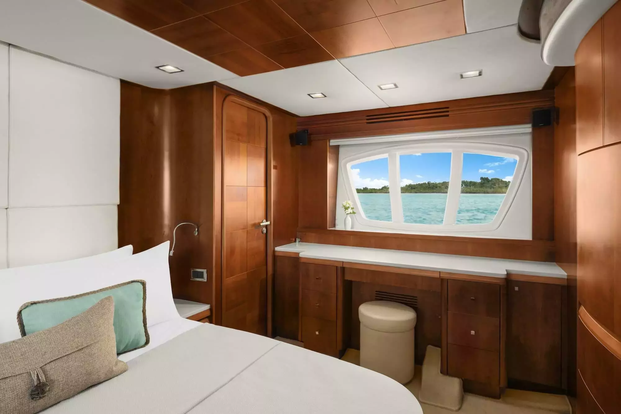 Azimut image 19