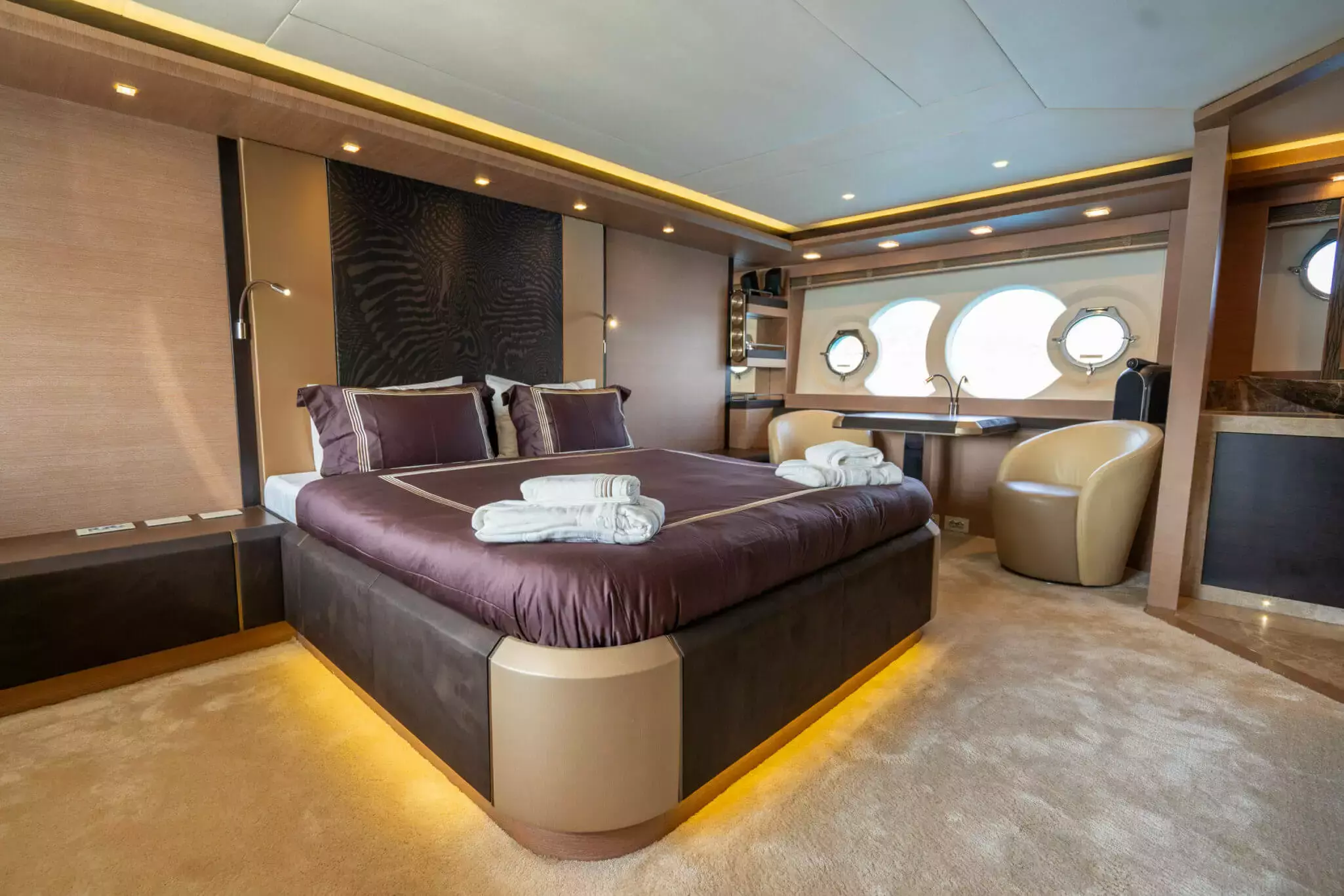 Bella Luna image 16