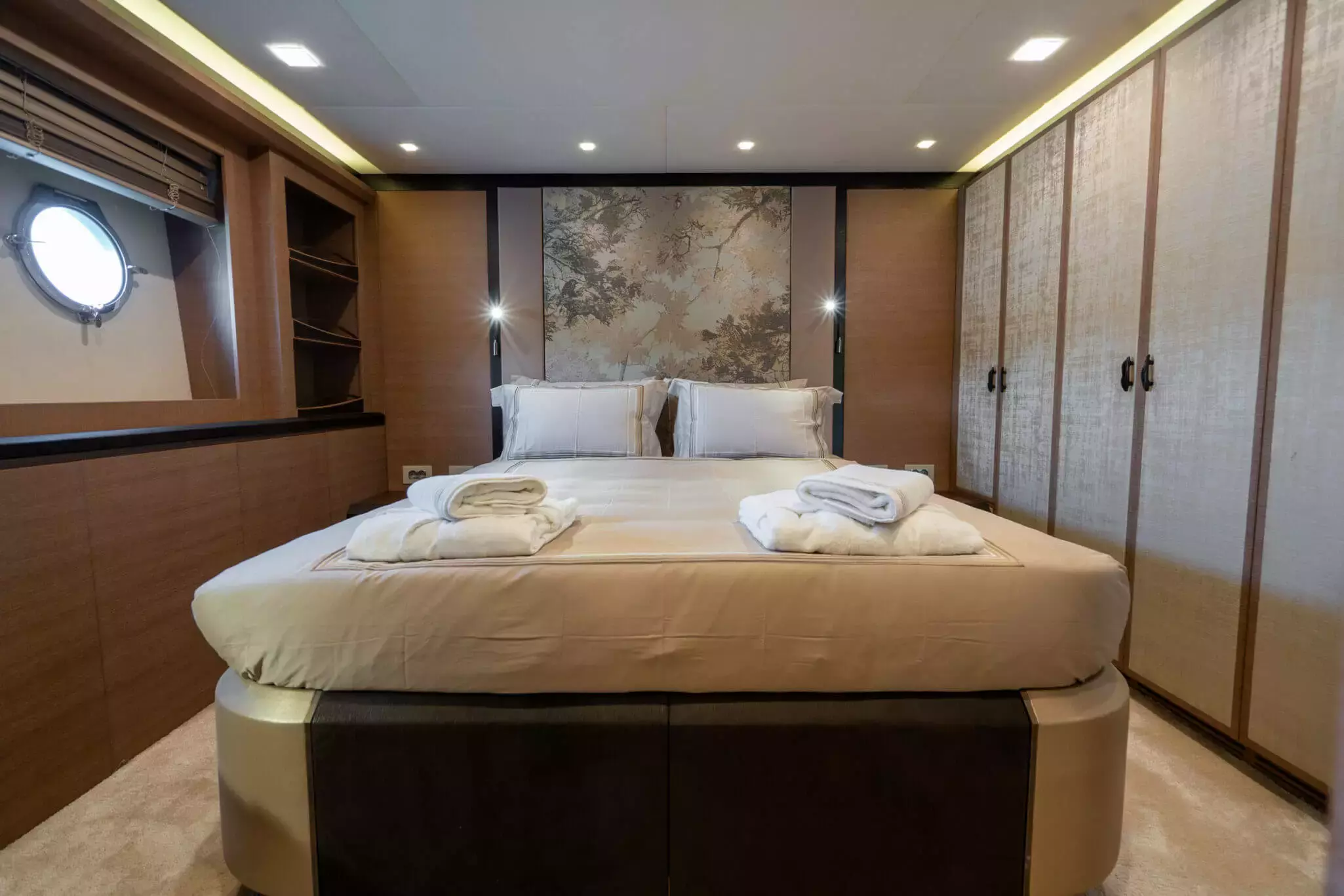 Bella Luna image 20