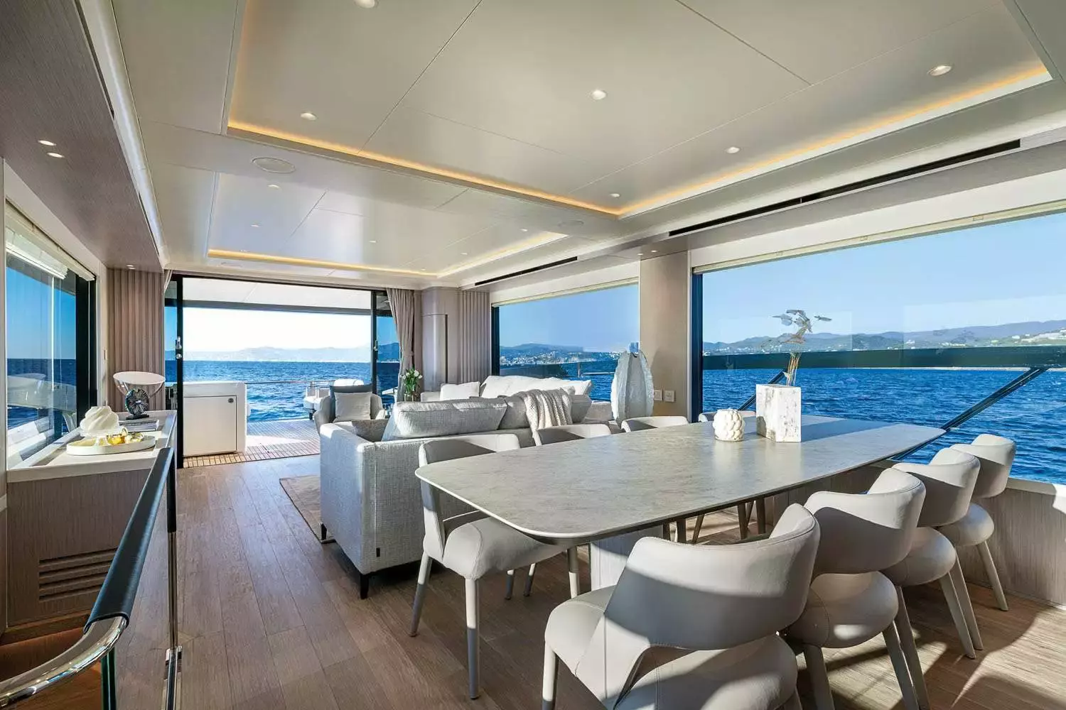 Azur by Absolute Yachts – Private Motor Yacht Charter in La Spezia
