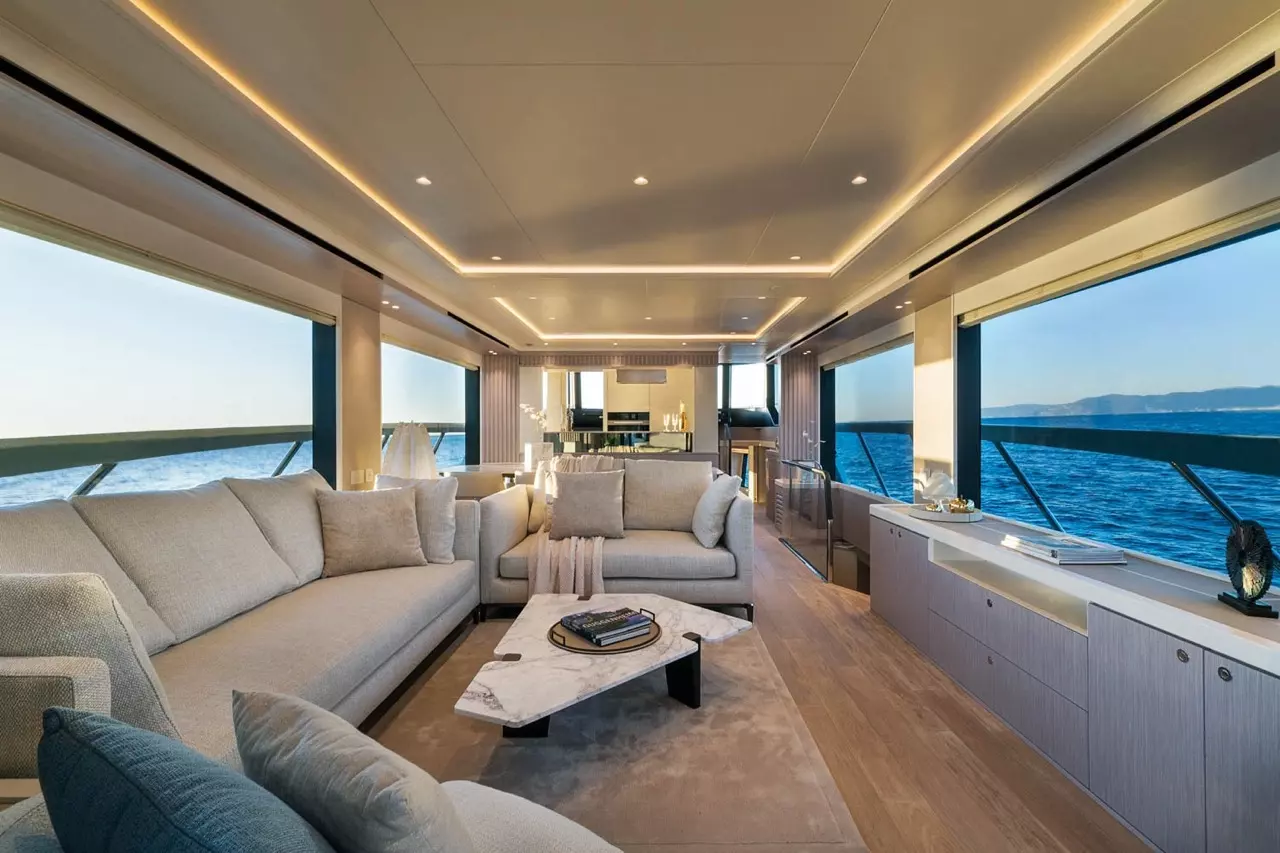Azur by Absolute Yachts – Private Motor Yacht Charter in La Spezia